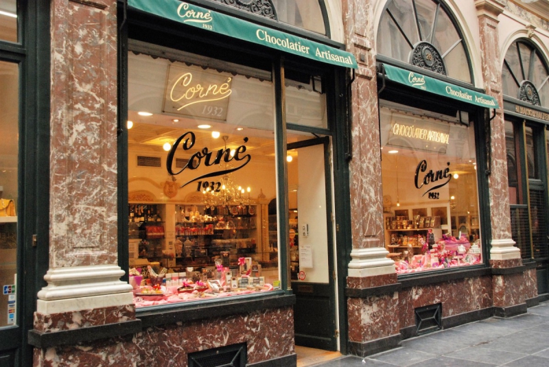 chocolaterie-OLLIOULES-min_chocolate_chocolaterie_shop_luxury_chic_gallery_brussels_belgium-558146